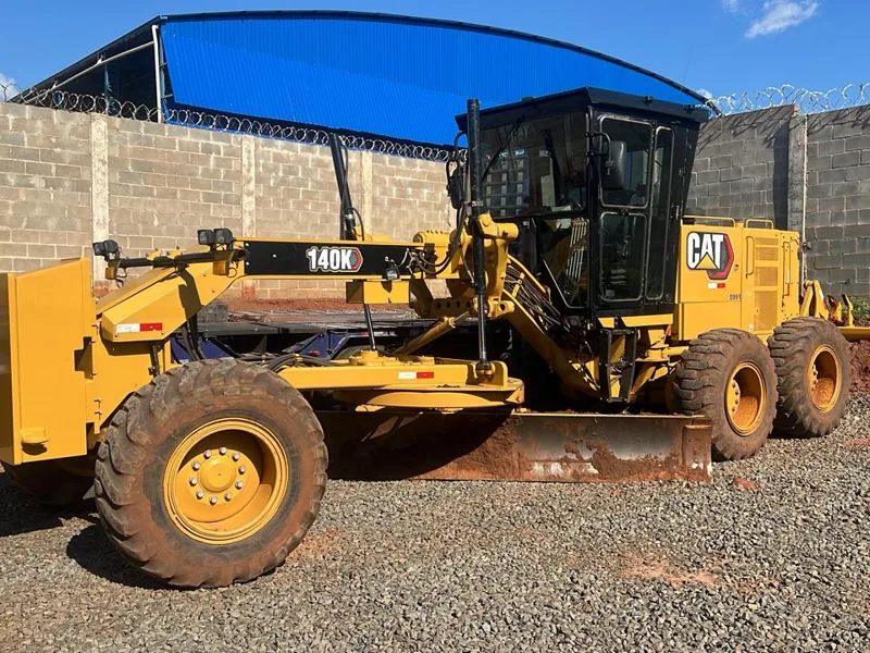 Motoniveladora Caterpillar 140K (patrol) da frota da Bergo